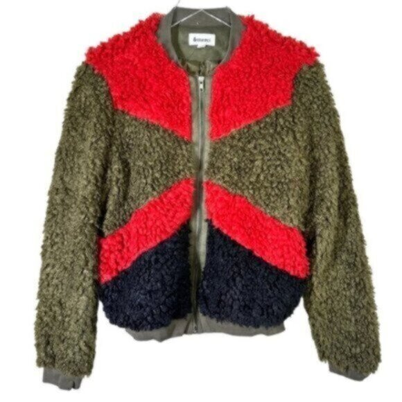 &merci | NWOT Fuzzy Red Black Green Color Block Sherpa Zipper Jacket Size Medium - Picture 1 of 6